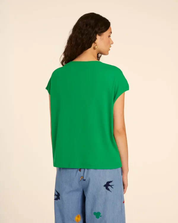 CAMISETA AMPLIA CUELLO PICO VERDE