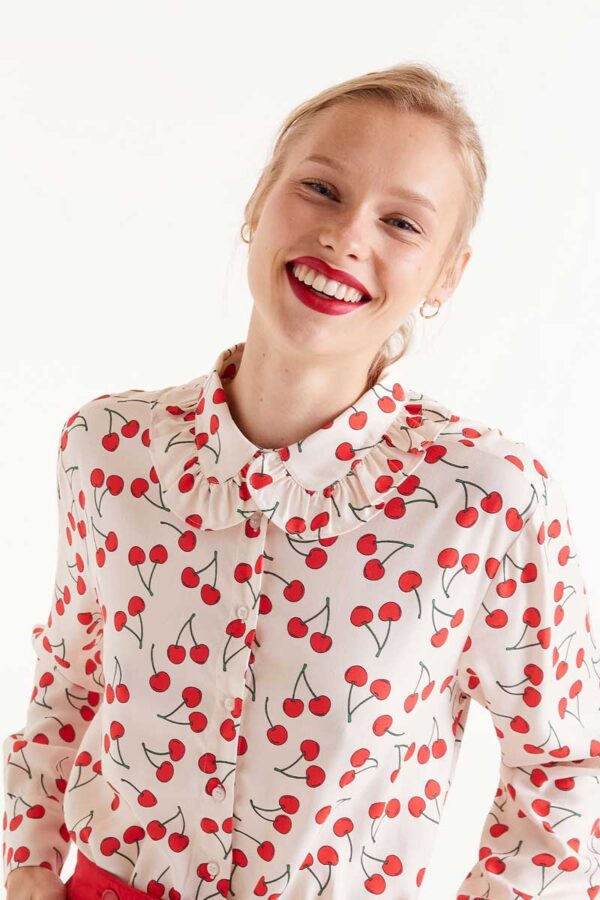 Cherry ruffle collar shirt